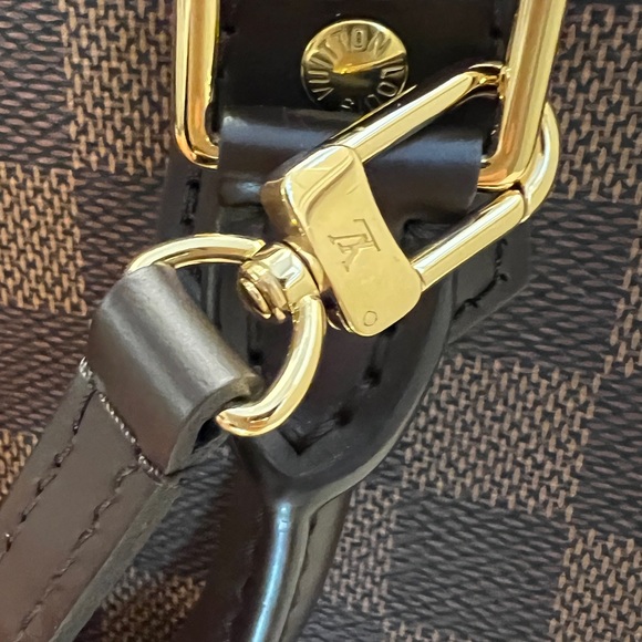 Authentic LOUIS VUITTON Alma BB in Damier Ebene - Picture 8 of 11